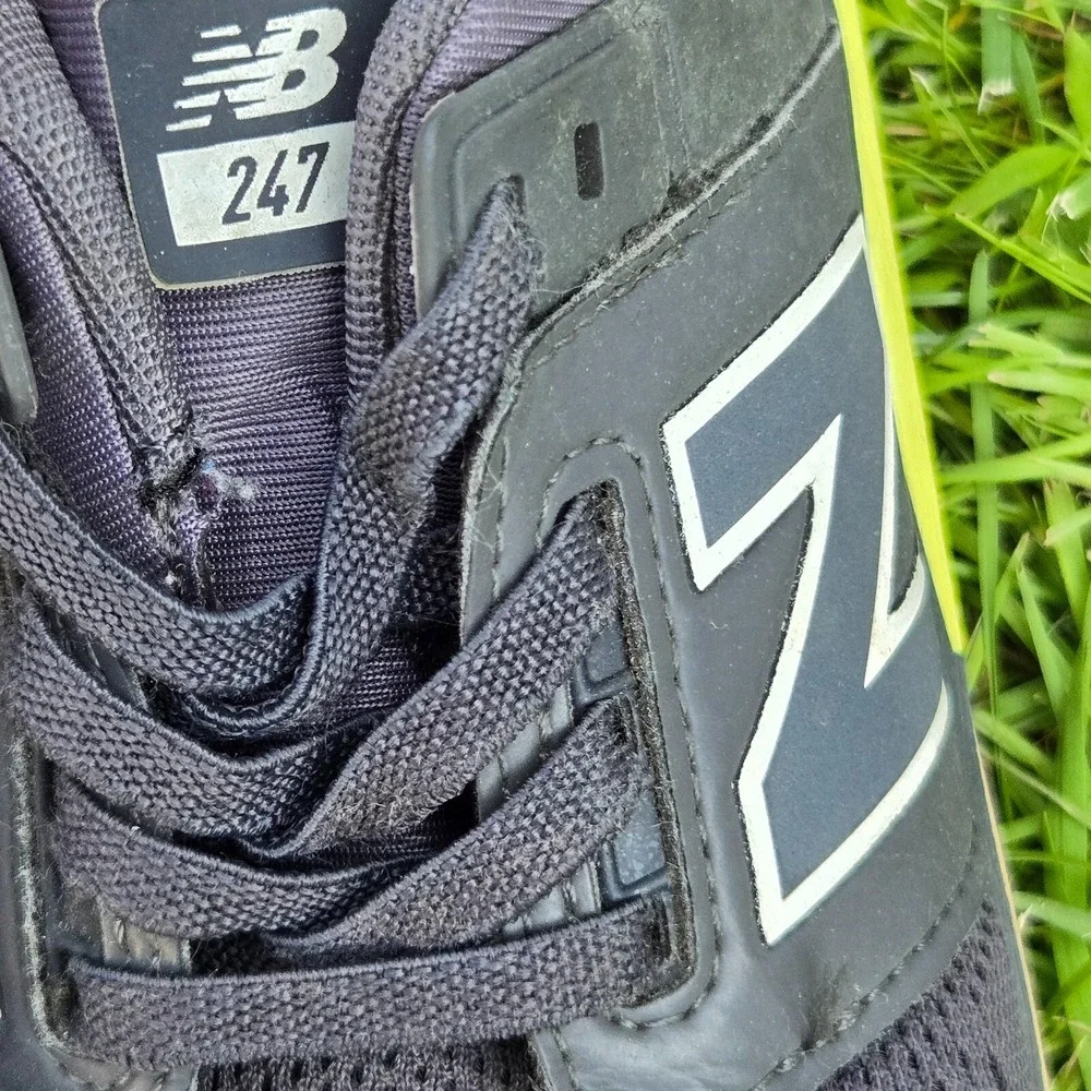 New balance 247 Big Kids size 3 shoes gray athletic running sneakers‎